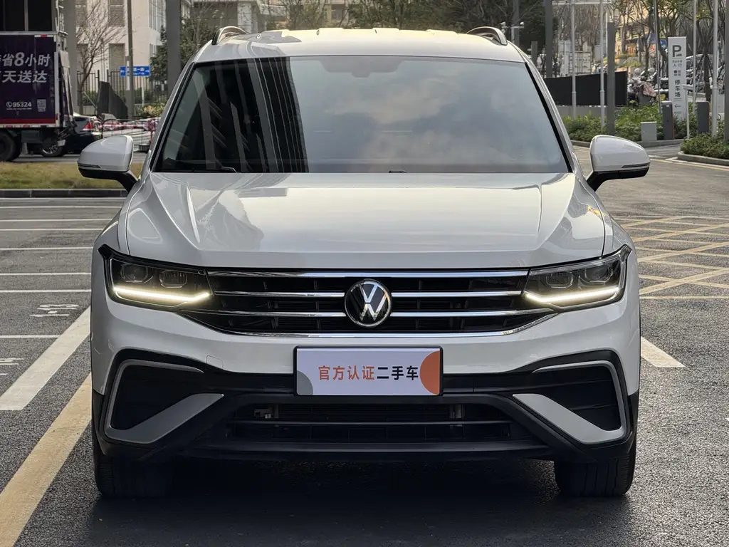 VOLKSWAGEN TIGUAN L 2022