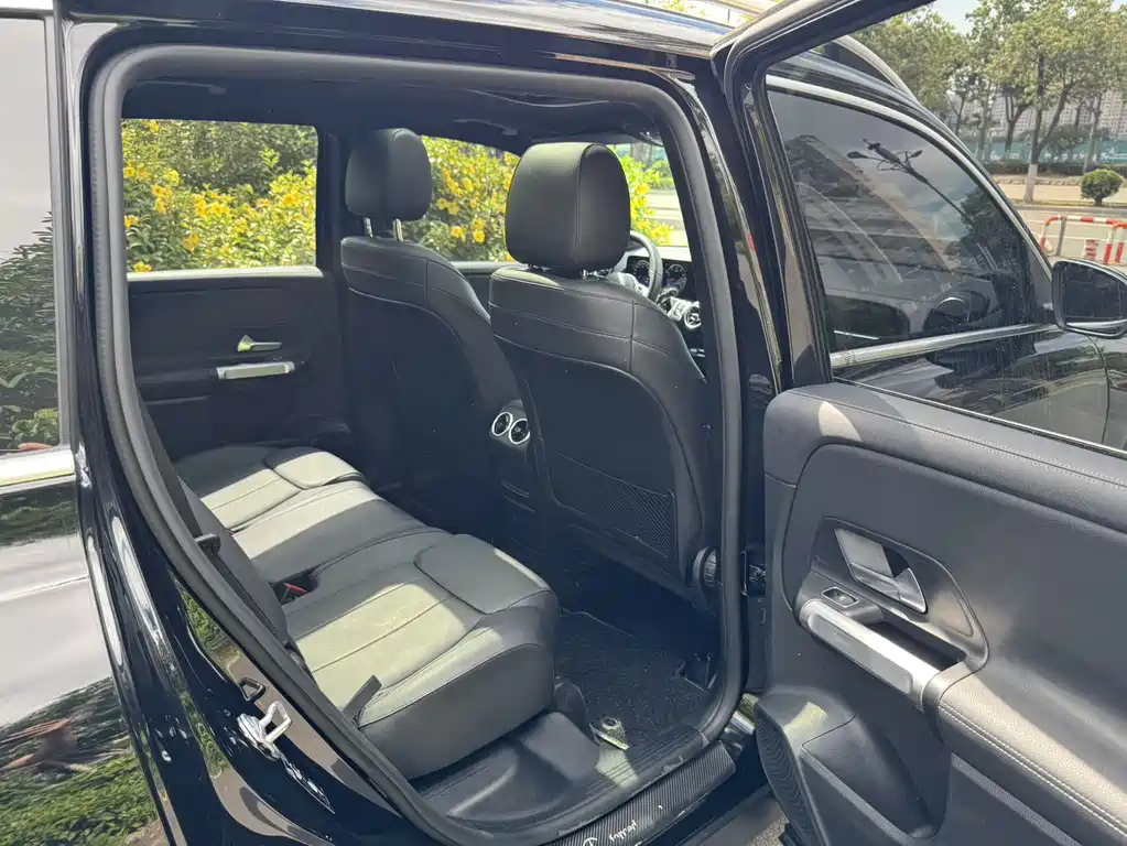 MERCEDES BENZ GLB 2021