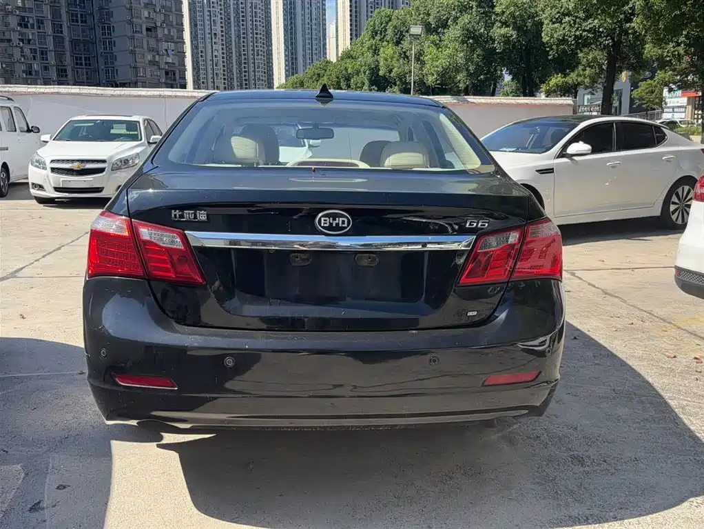 BYD G6 2013