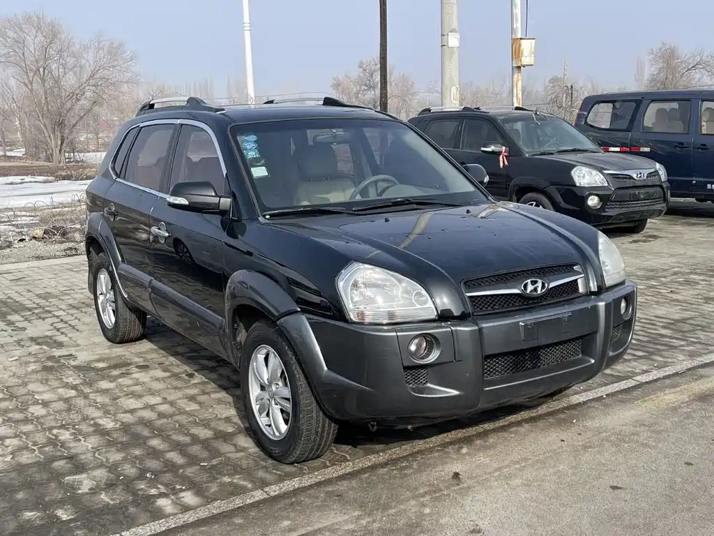 HYUNDAI TUCSON 2012