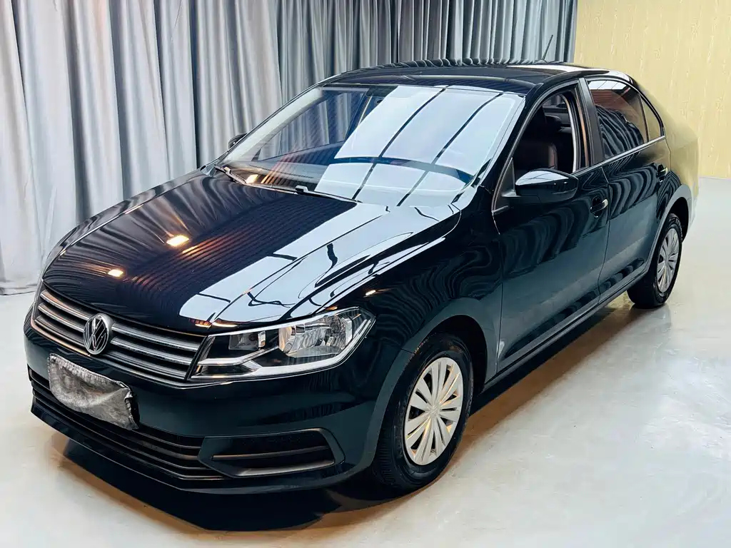 VOLKSWAGEN SANTANA 2016