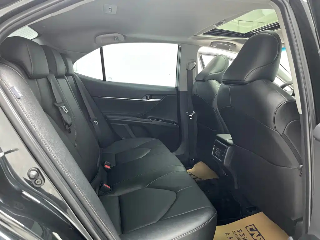 TOYOTA CAMRY 2023