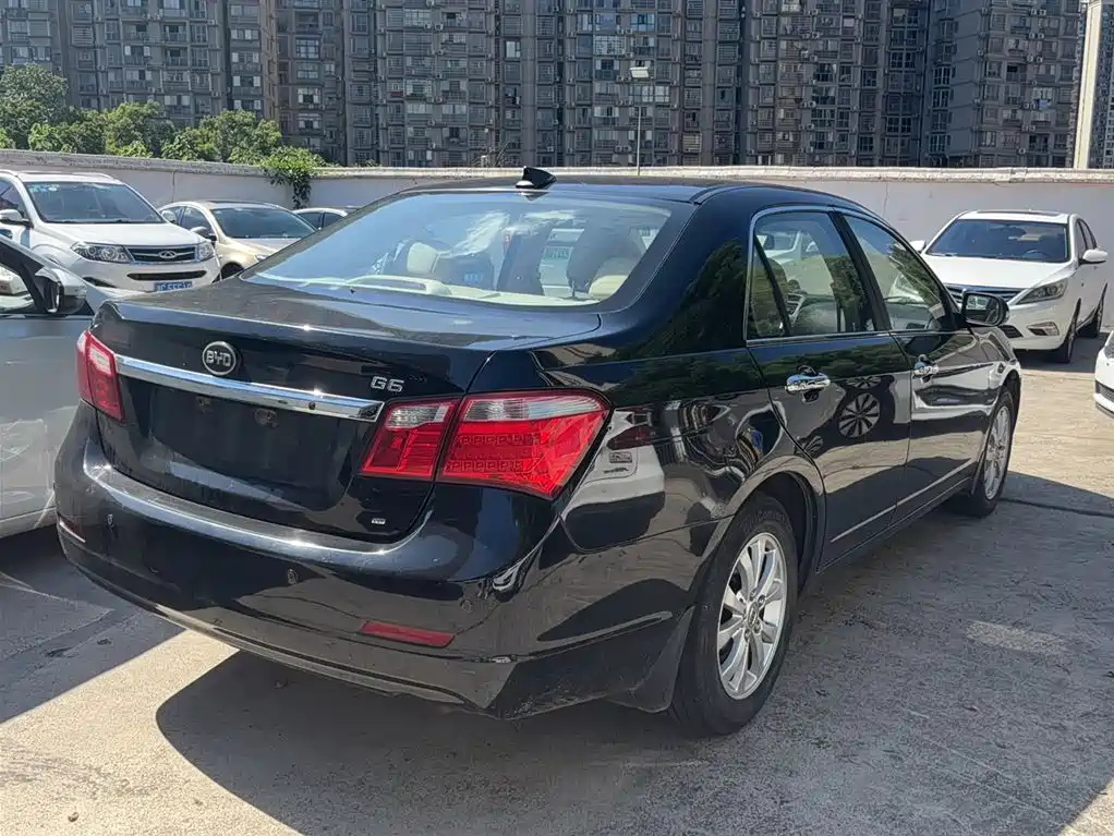BYD G6 2013