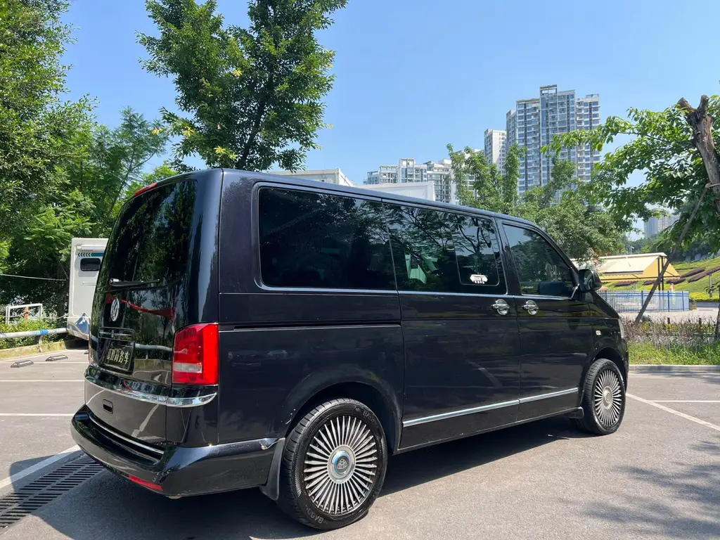 VOLKSWAGEN MULTIVAN 2012