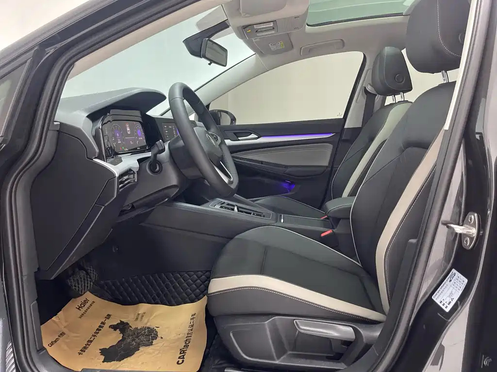VOLKSWAGEN GOLF 2021