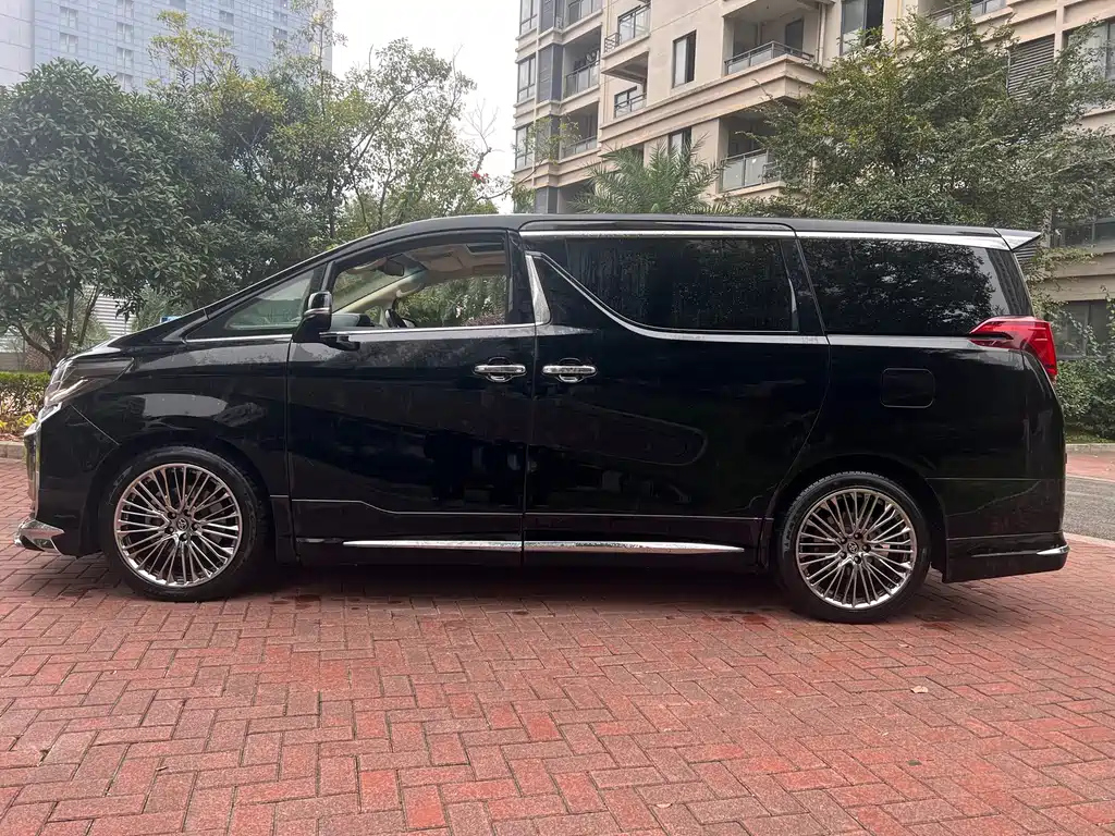 TOYOTA ALPHARD 2019