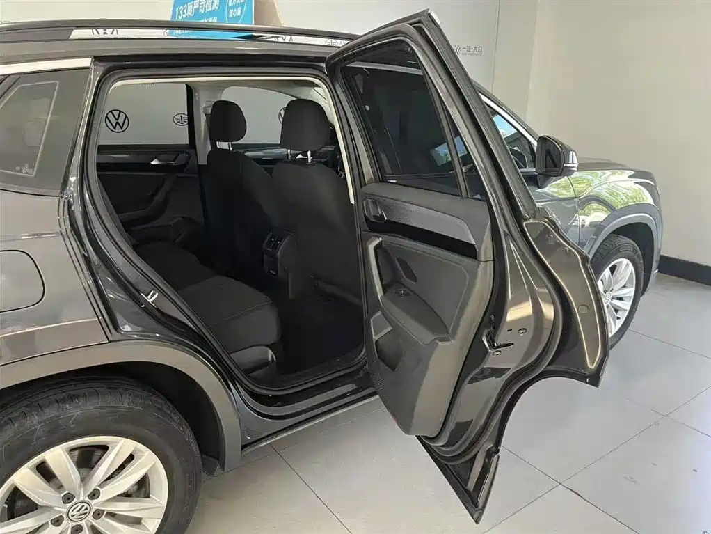 VOLKSWAGEN TAYRON 2021