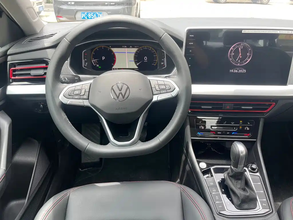 VOLKSWAGEN LAVIDA 2024