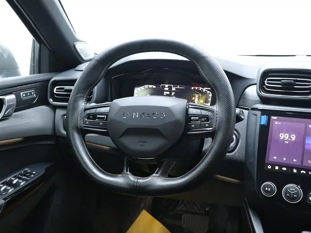 LYNK&CO 02 HATCHBACK 2022