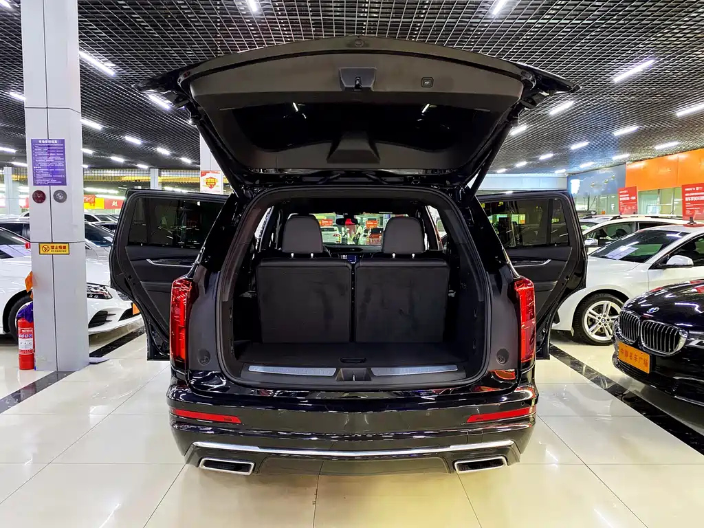 CADILLAC XT6 2022