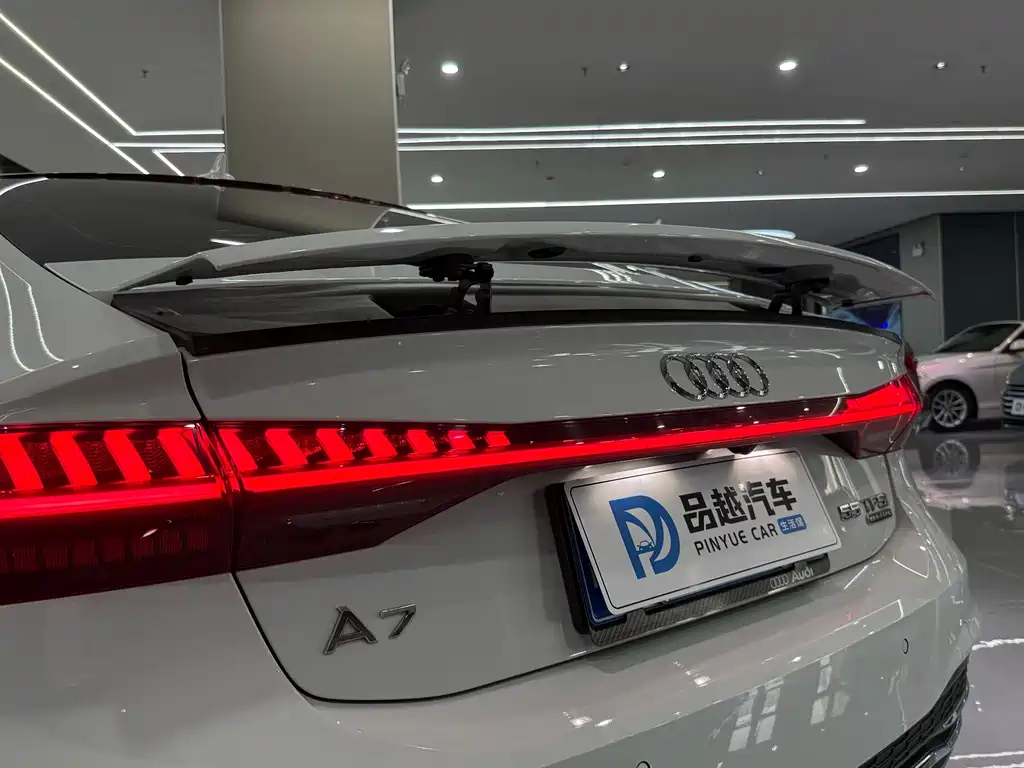 AUDI A7 2023