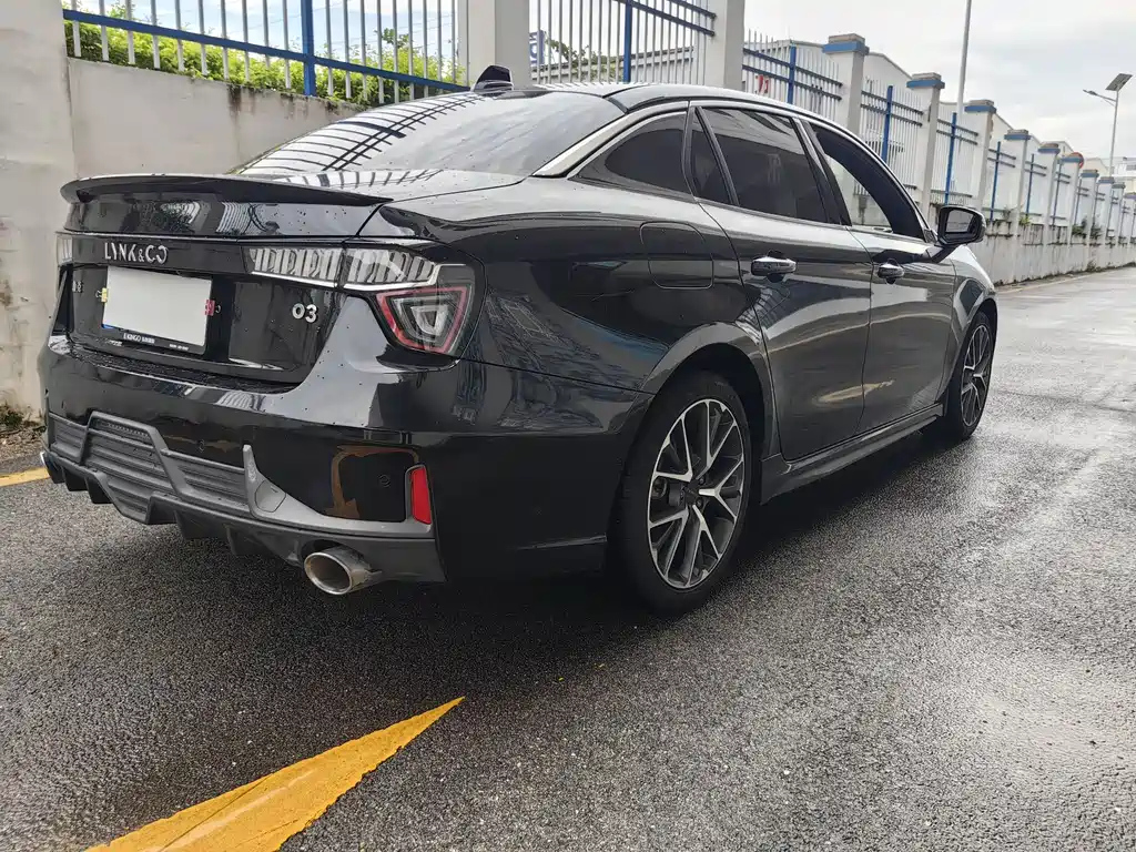 LYNK&CO 03 2018