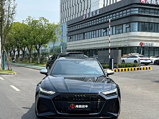 AUDI RS 6