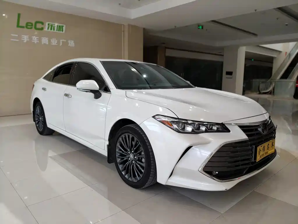 TOYOTA AVALON 2019