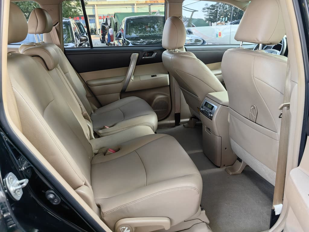 TOYOTA HIGHLANDER 2012