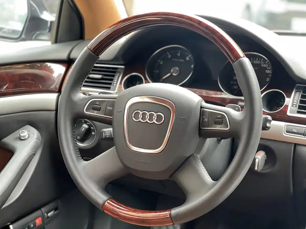 AUDI A8 2009