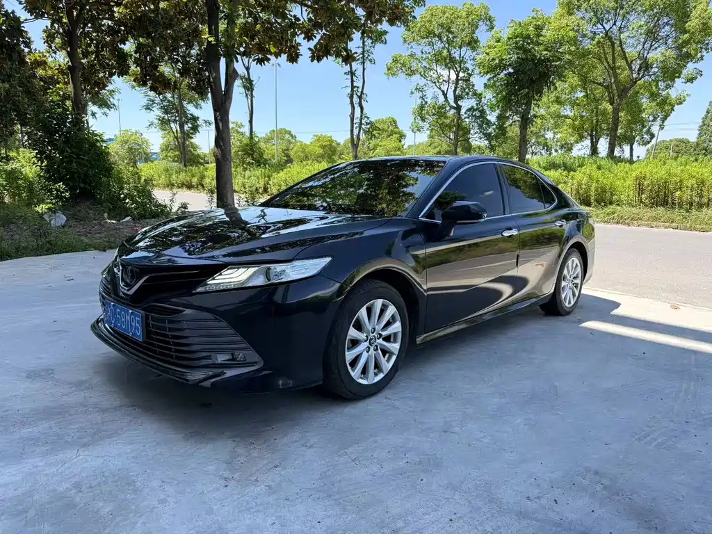 TOYOTA CAMRY 2019