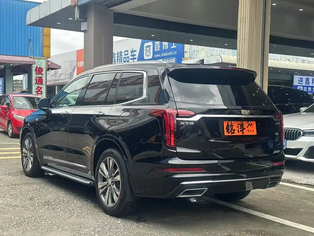 CADILLAC XT6 2021