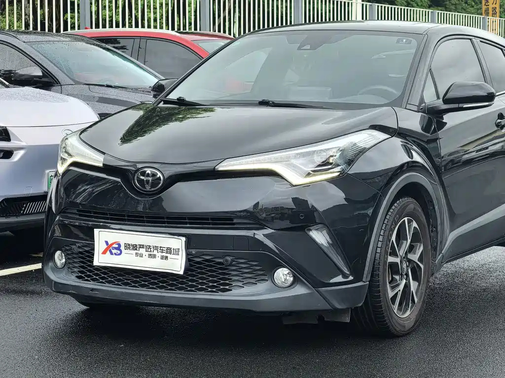 TOYOTA C-HR 2018