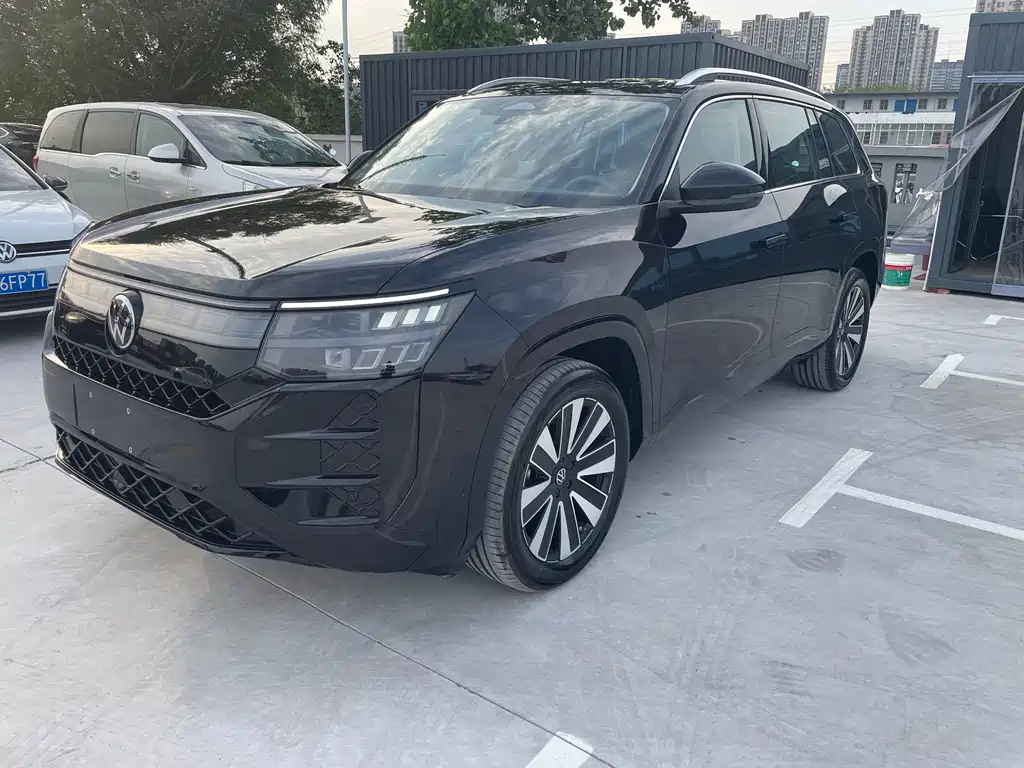VOLKSWAGEN TOURAN 2025
