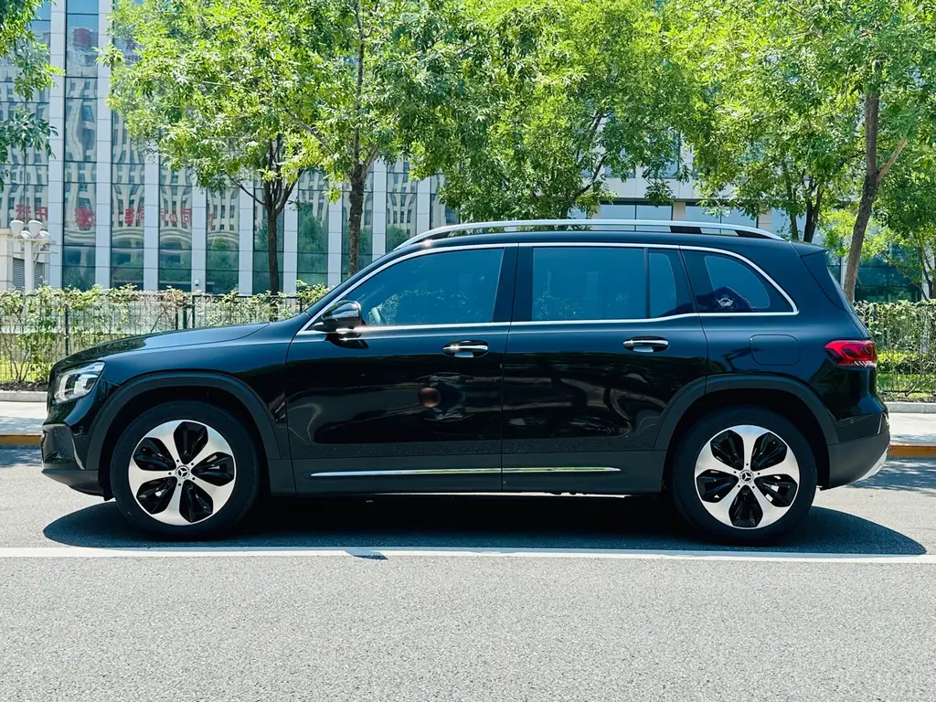 MERCEDES BENZ GLB 2022