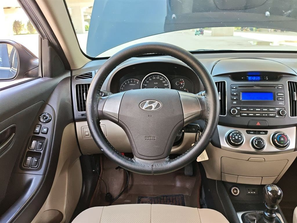 HYUNDAI CELESTA 2011