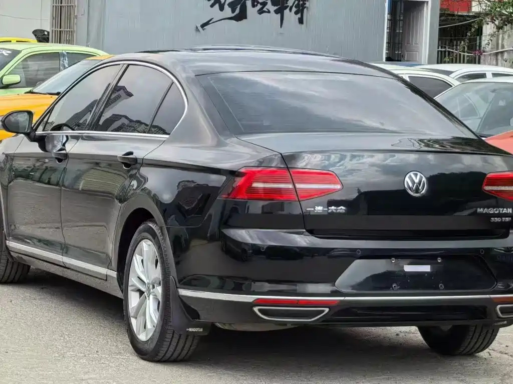 VOLKSWAGEN MAGOTAN 2018