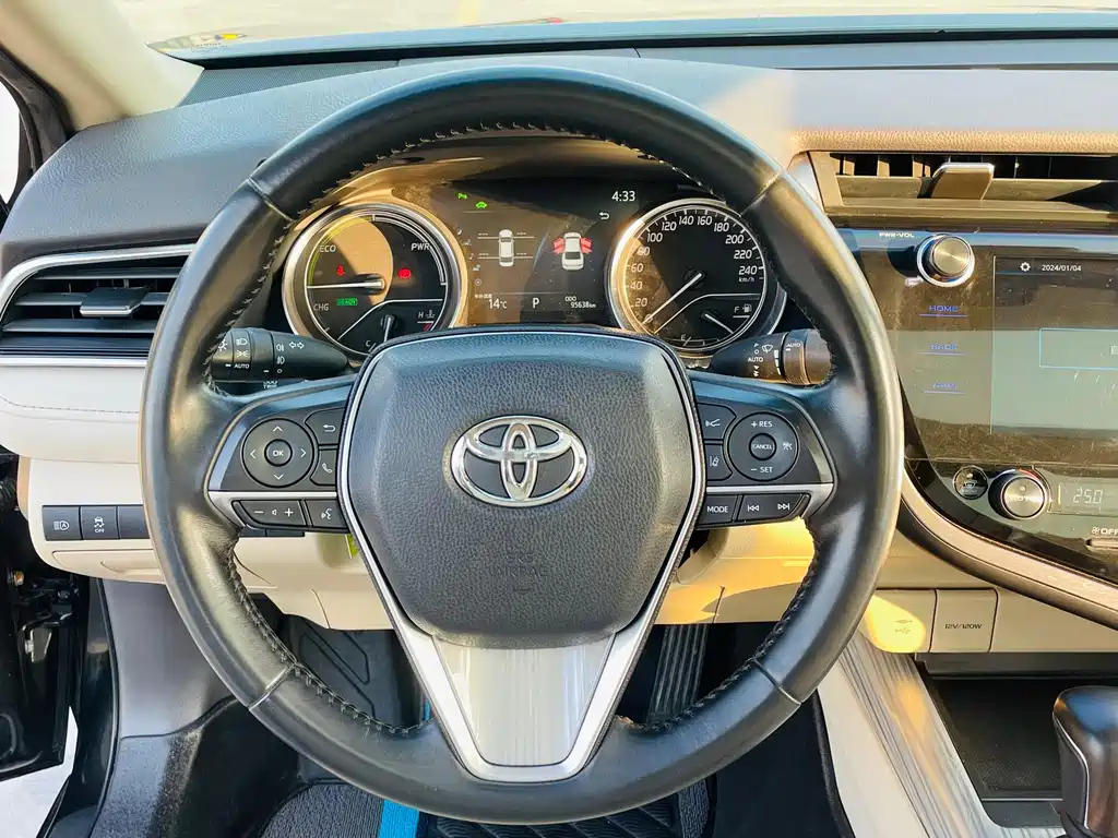 TOYOTA CAMRY 2020