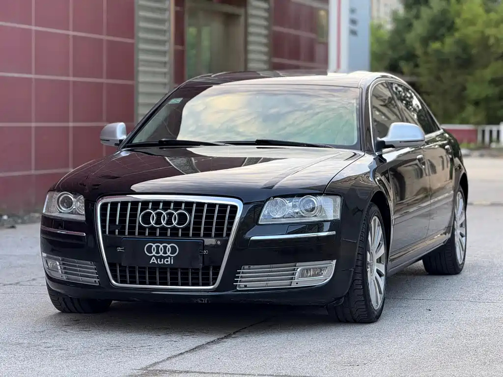 AUDI A8 2010