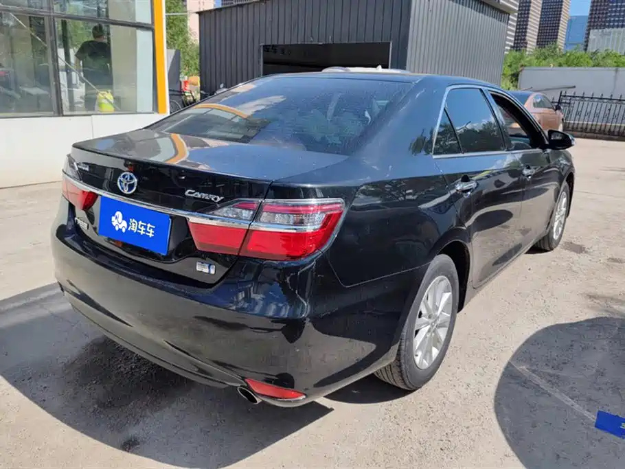 TOYOTA CAMRY 2016