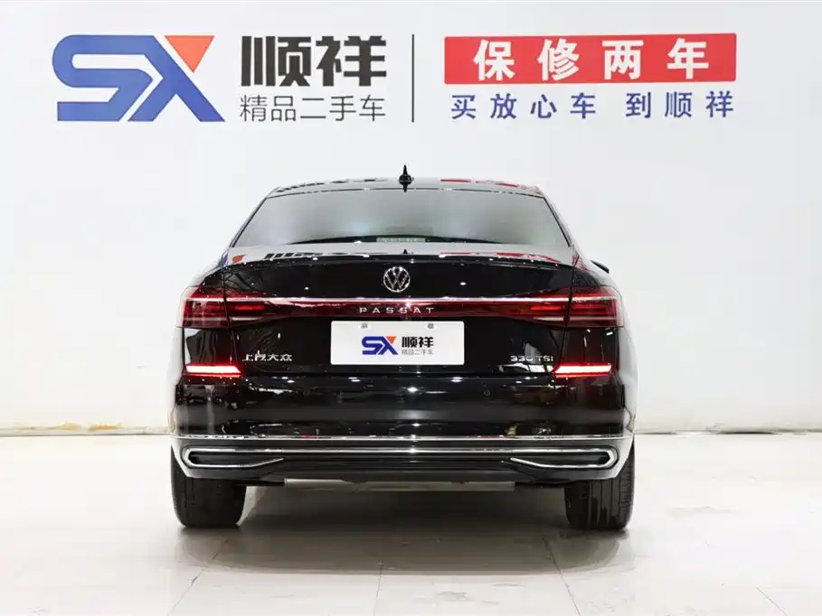 VOLKSWAGEN PASSAT 2024
