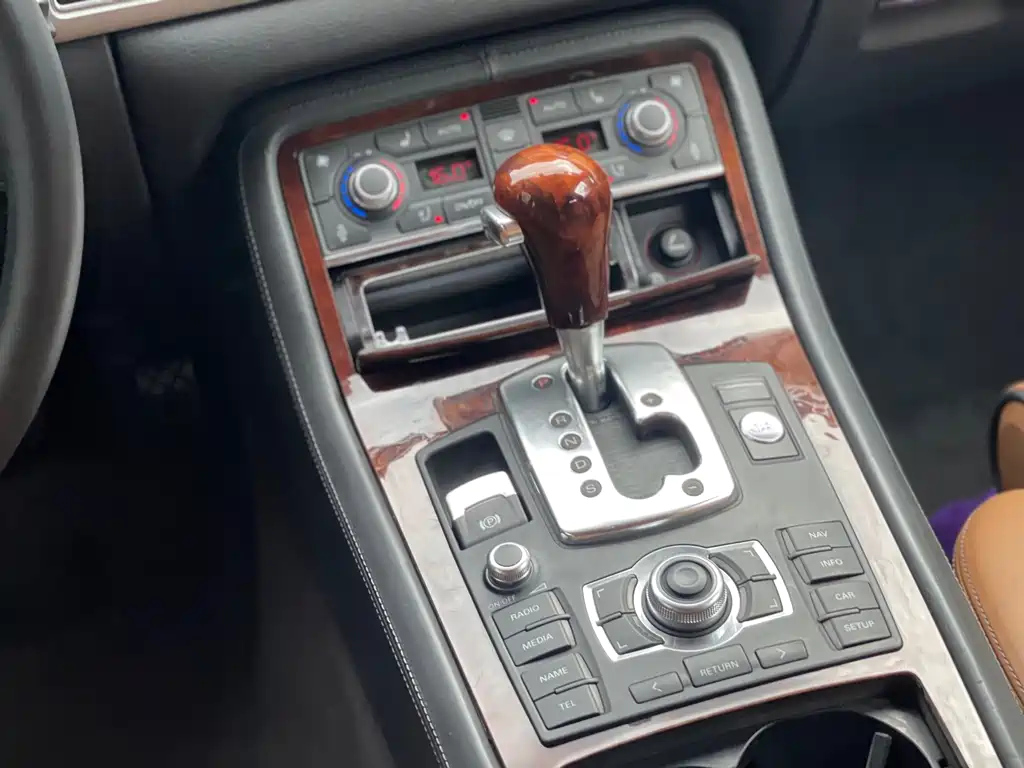 AUDI A8 2009