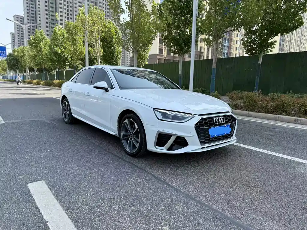 AUDI A4L 2022