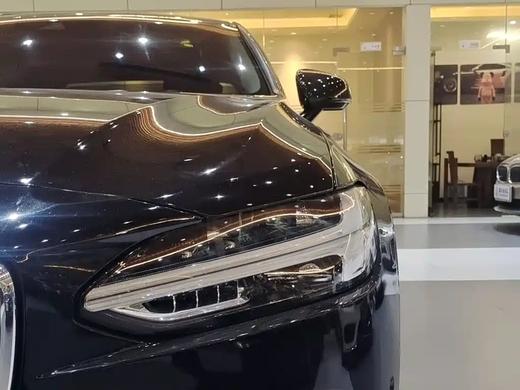 VOLVO S90 2017