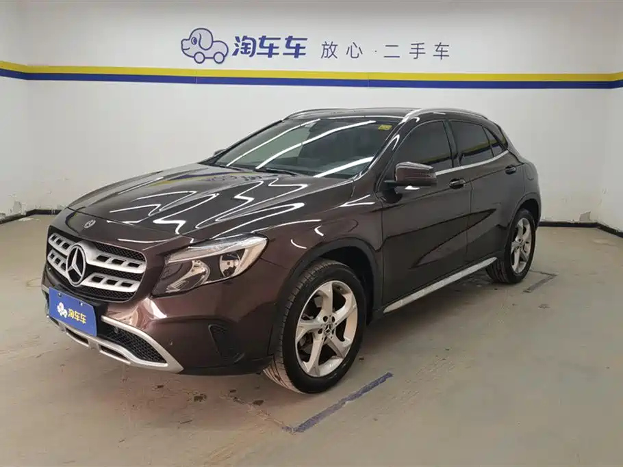 MERCEDES BENZ GLA 2017