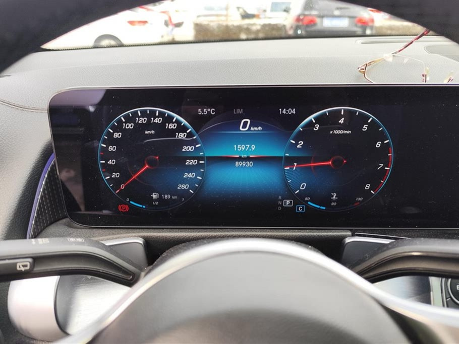 MERCEDES BENZ GLB 2021
