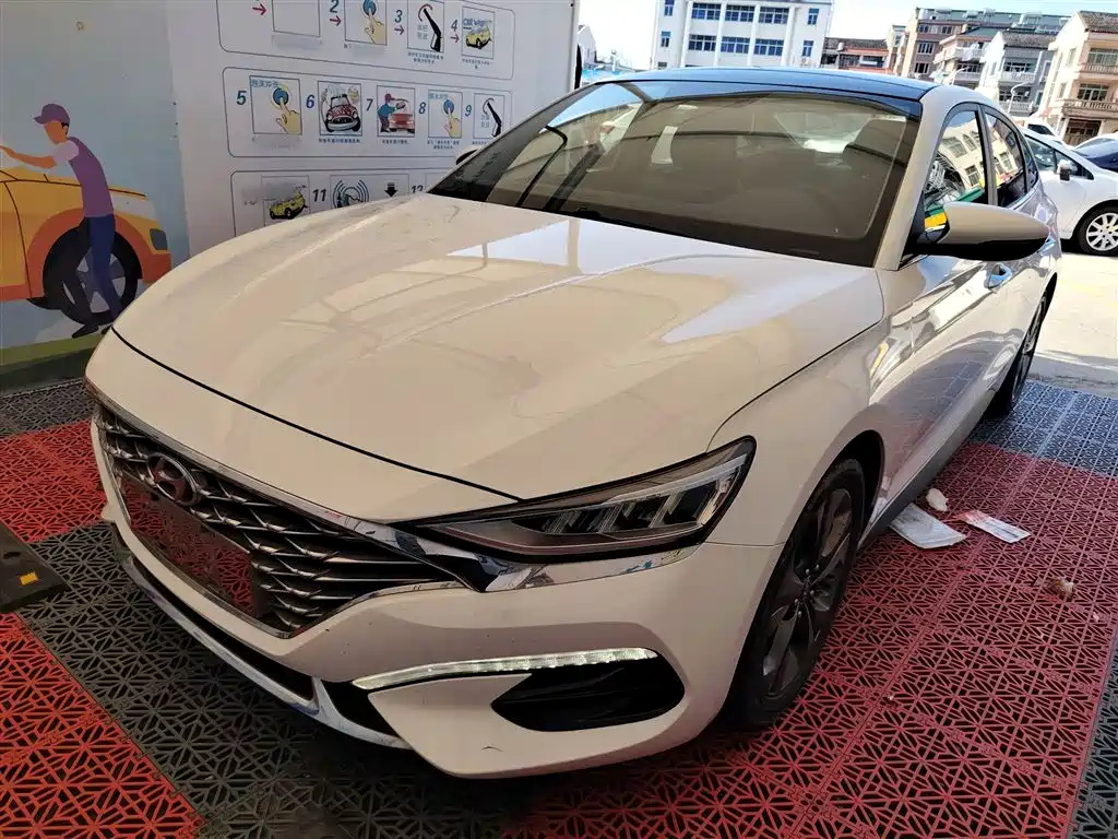 HYUNDAI LAFESTA