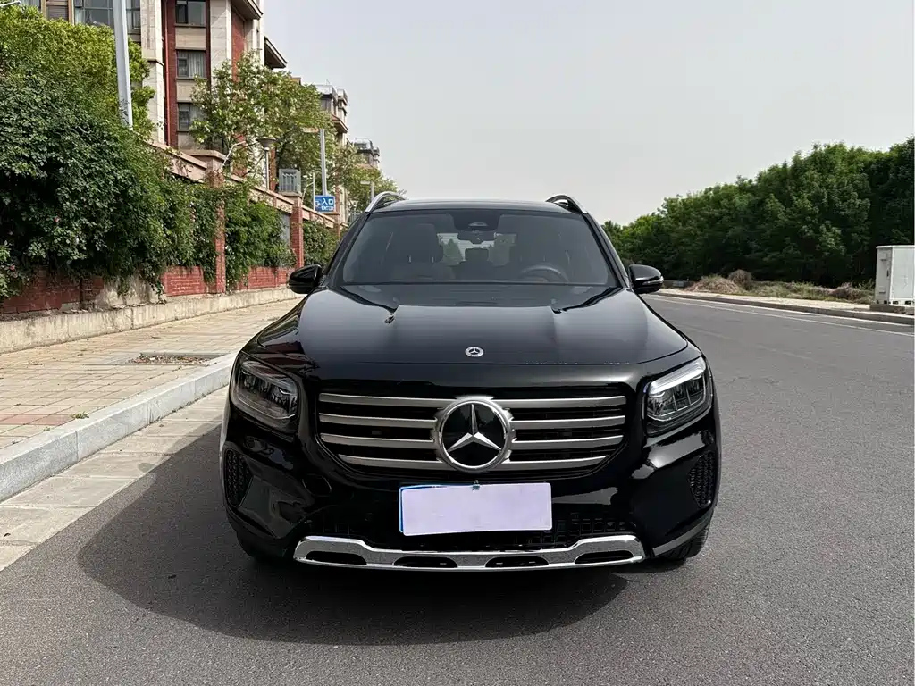 MERCEDES BENZ GLB 2024