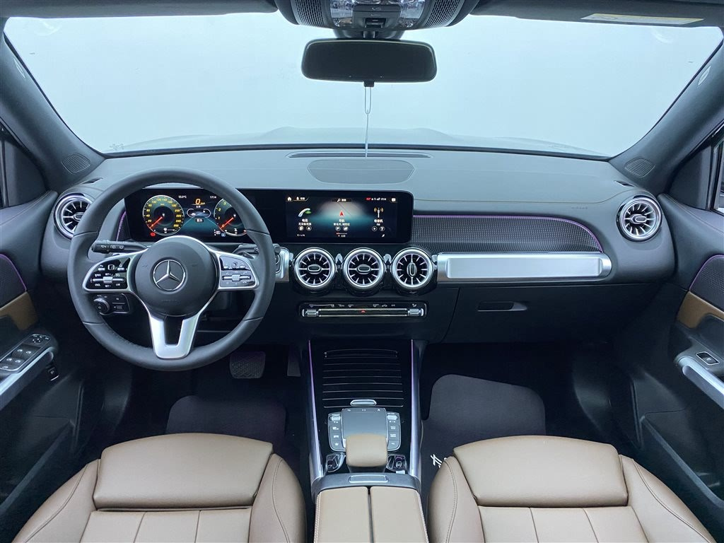 MERCEDES BENZ GLB 2023