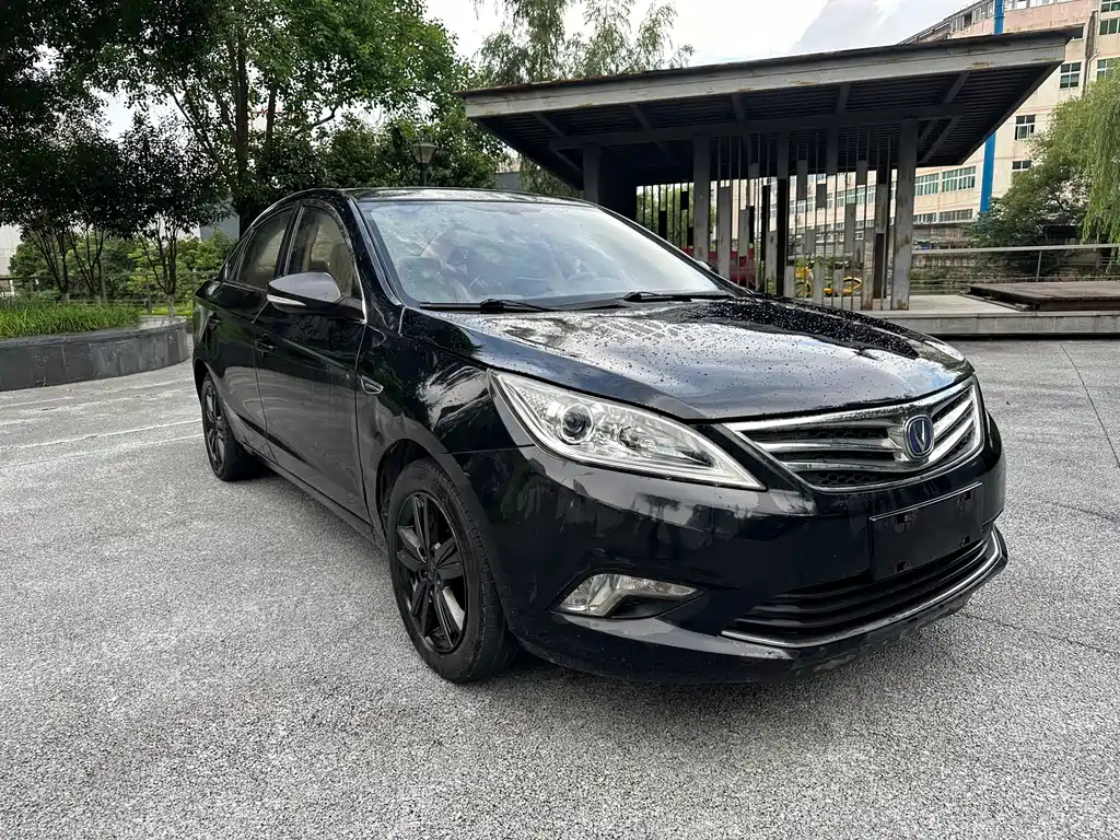 CHANGAN EADO 2015