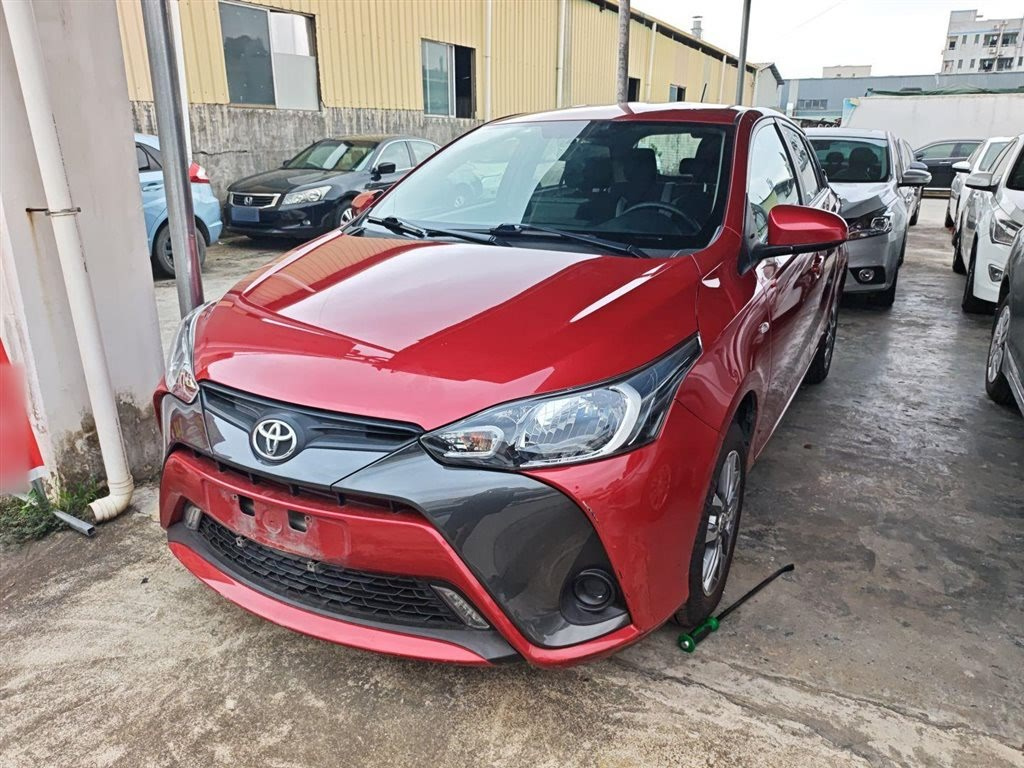 TOYOTA YARIS L DAZZLING