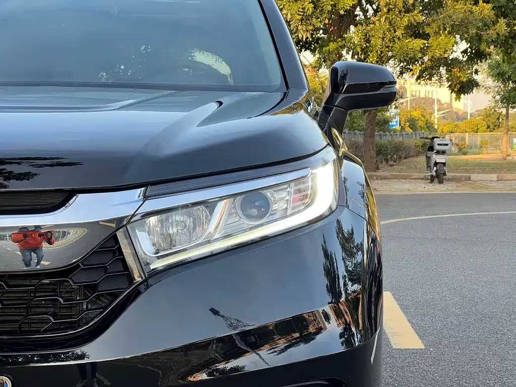 HONDA AVANCIER 2019