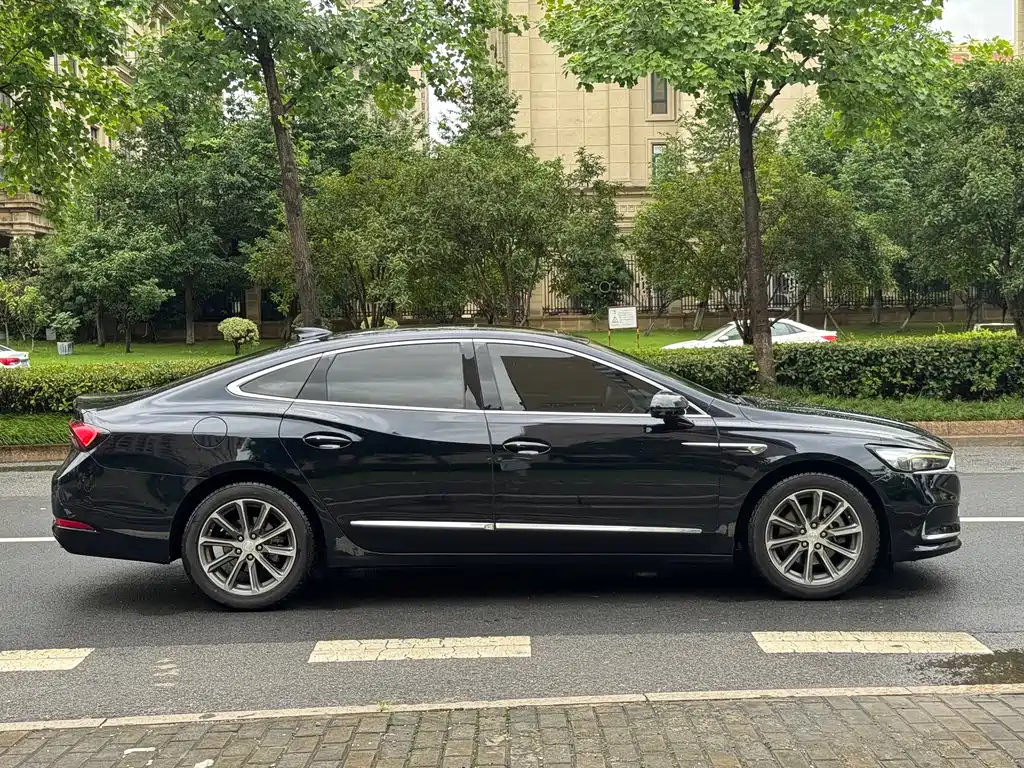 BUICK LACROSSE 2019