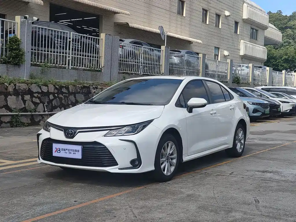 TOYOTA COROLLA 2023