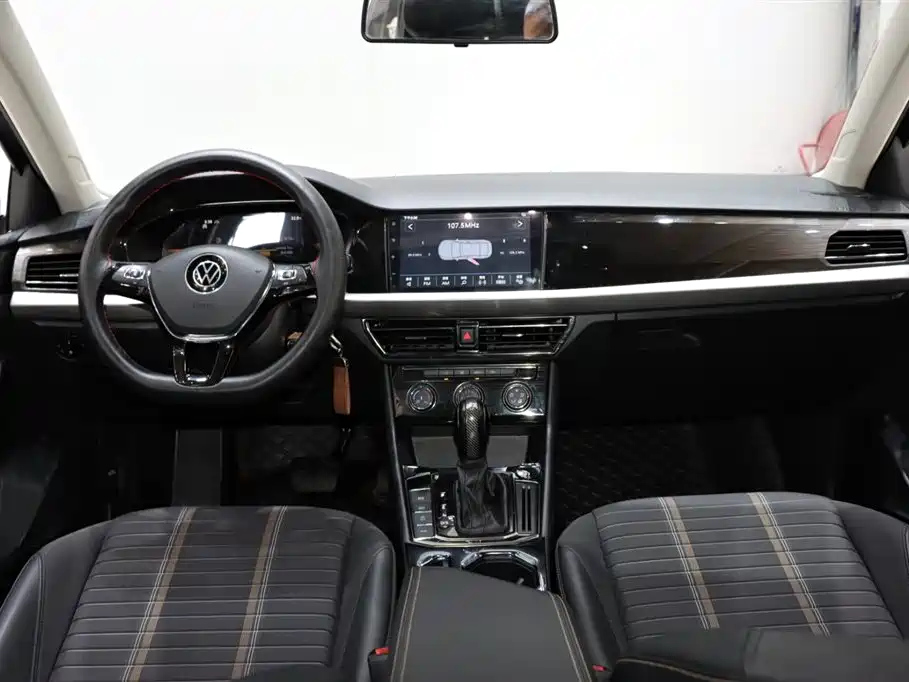 VOLKSWAGEN LAVIDA 2022