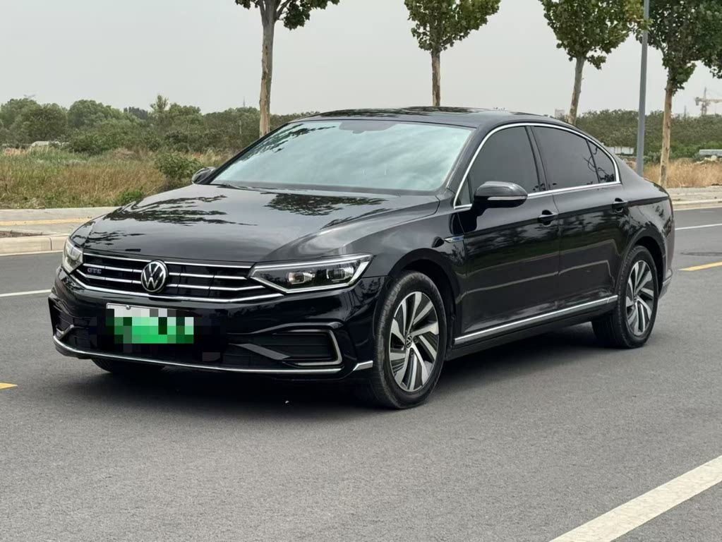 VOLKSWAGEN MAGOTAN GTE PLUG IN HYBRID