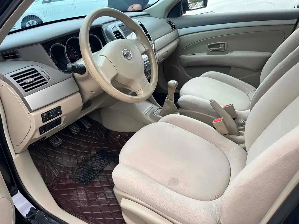 NISSAN SYLPHY 2015