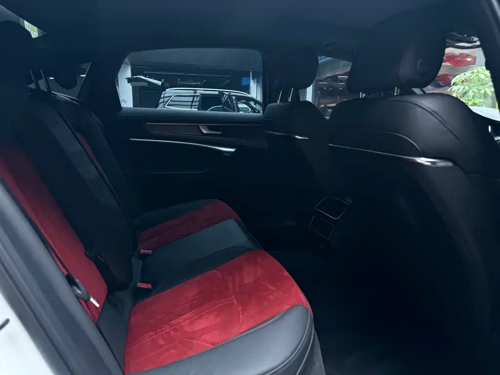 AUDI A6L 2021