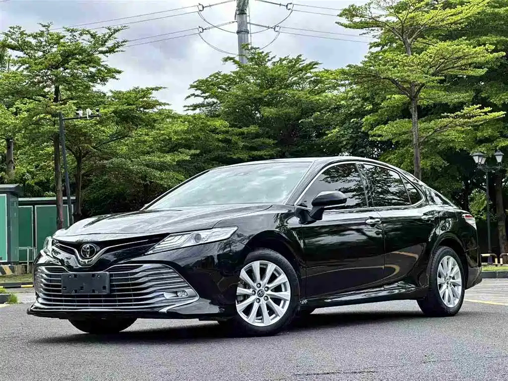 TOYOTA CAMRY 2018