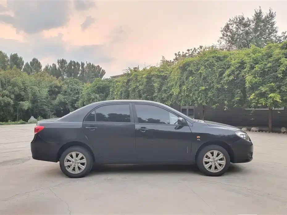 BYD L3 2012